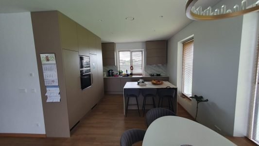 Virtuvės sprendimai - baldų spalvos 2025 (108)